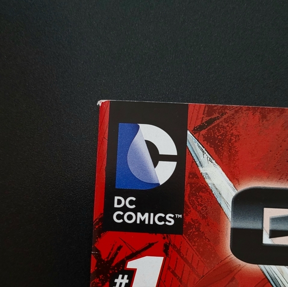 Earth 2 #1 - Picture 4 of 7